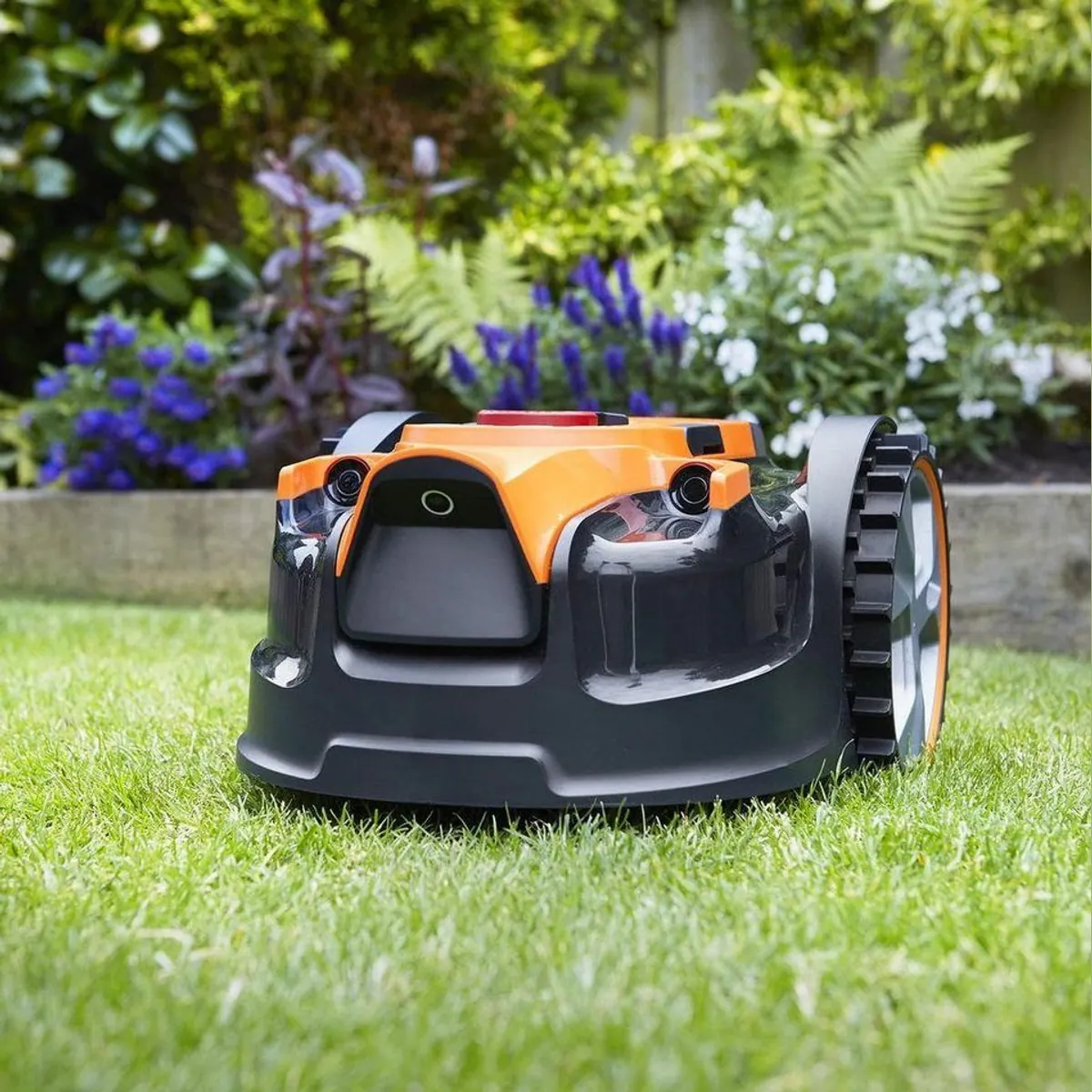Lawnmaster VBRM16 OcuMow Mähroboter, kabellos, geräuscharm, Hindernisvermeidung 3