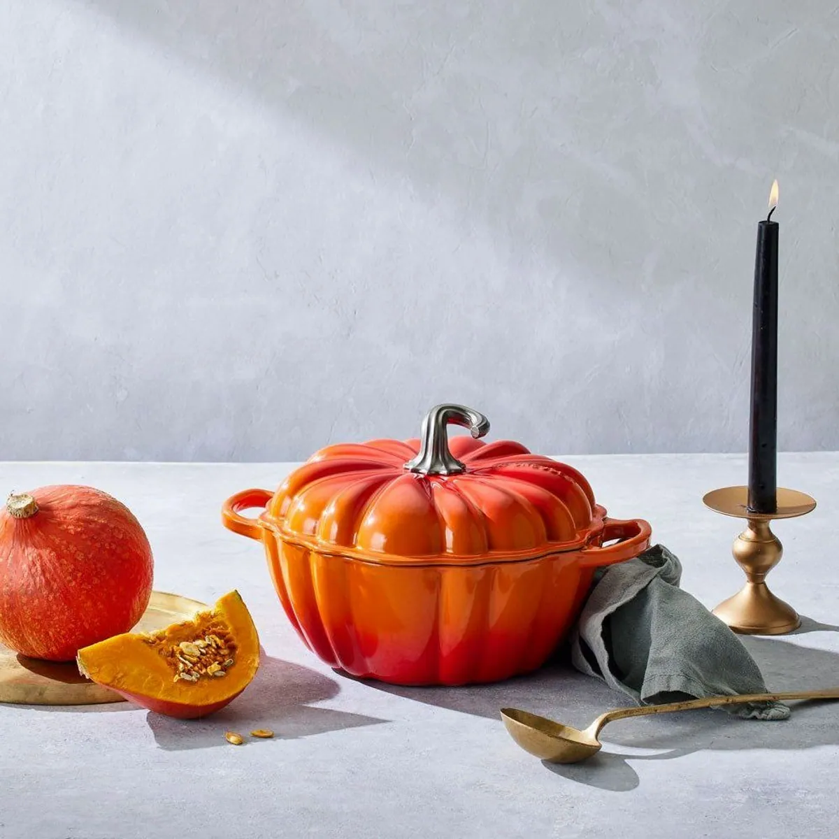 Le Creuset Kürbis Bräter, emailliertes Gusseisen, 24 cm, außergewöhnliches Design 2