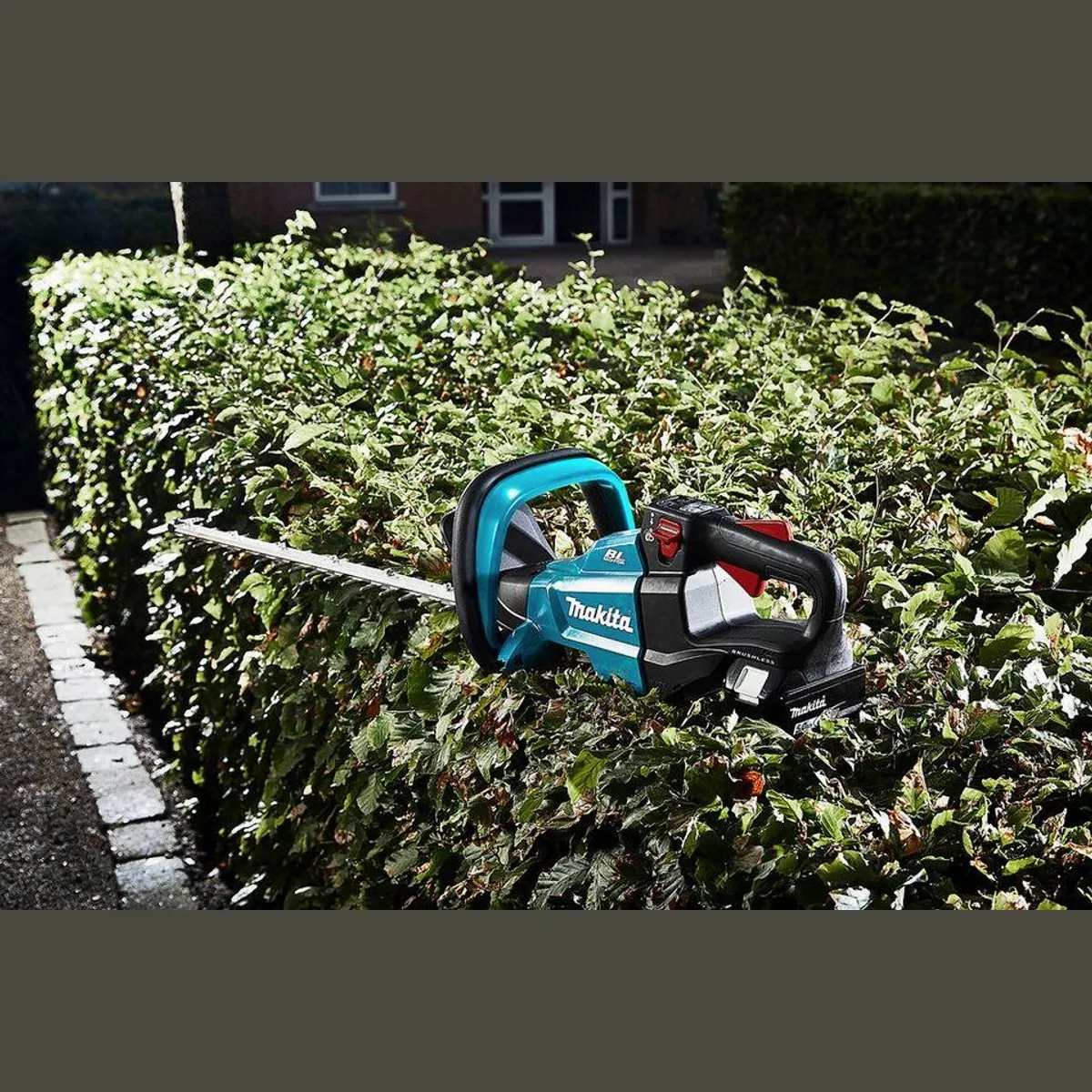 Makita DUH502Z Akku-Heckenschere, 50 cm Schnittlänge, ergonomisches Design 2