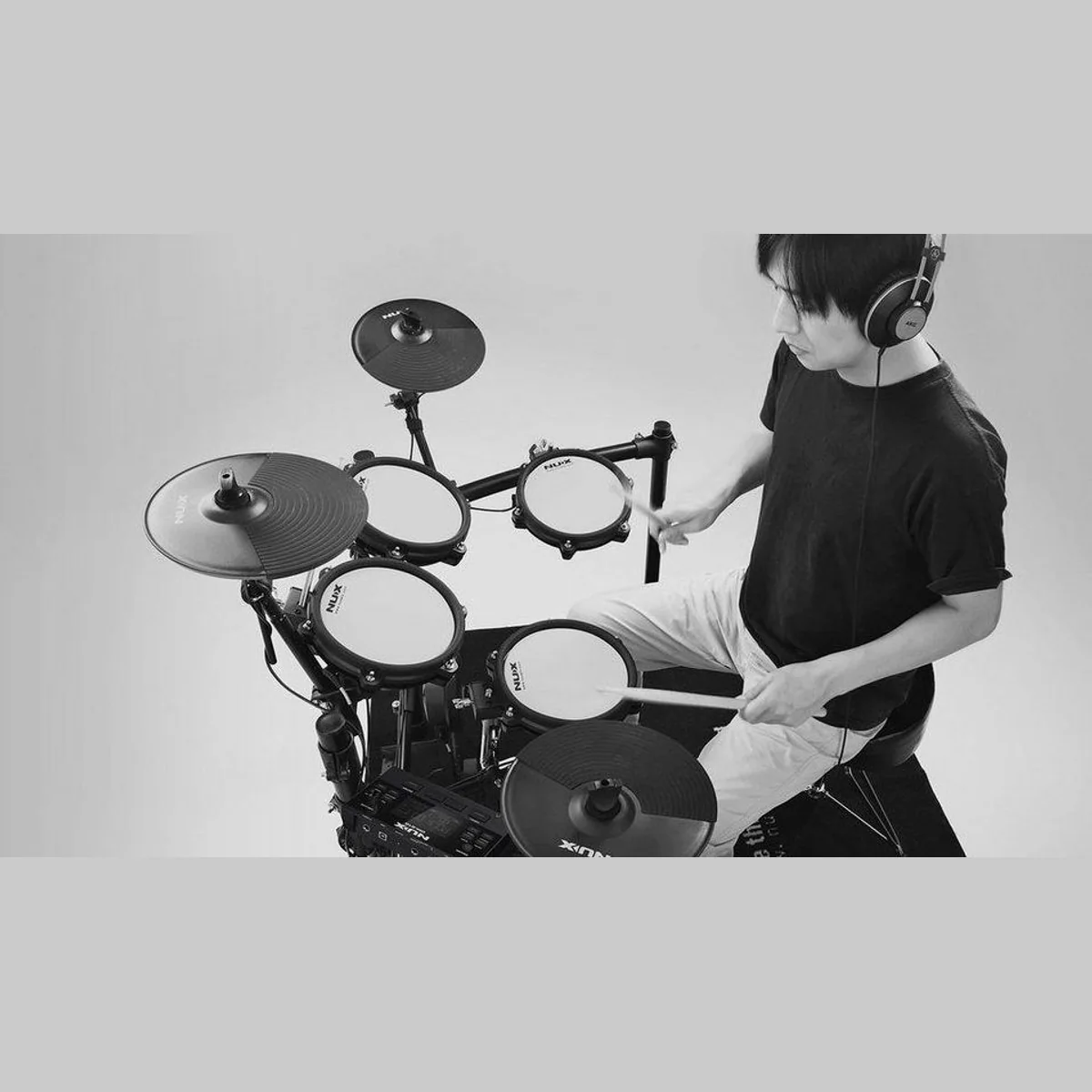 Nux DM-210 E-Drum Set, authentisches Spielgefühl, vielseitige Drummodi, umfangreiches Zubehör 3