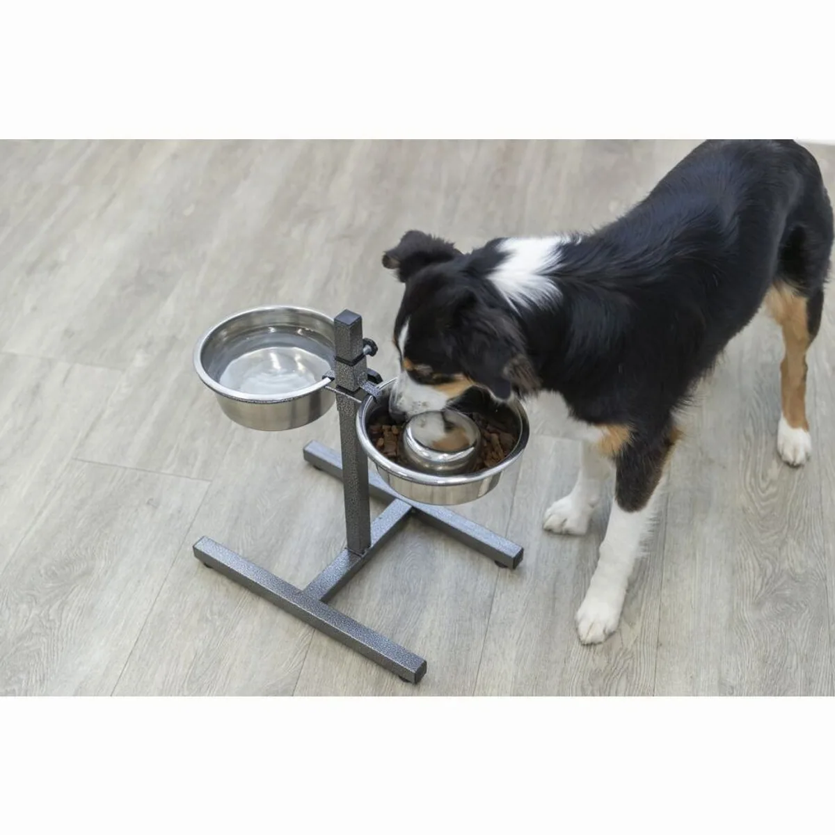 Trixie Napf Hundebar, Metall/Edelstahl, hohe Stabilität und elegantes Design 4