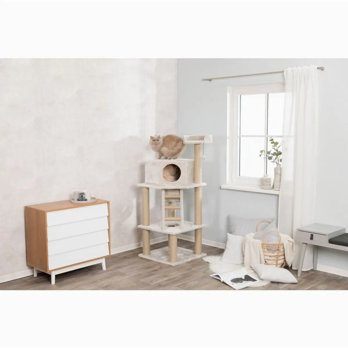 Trixie Kratzbaum Marlena, lichtgrau, 151 cm – elegante Stabilität, vielseitige Nutzung, hoher Komfort 3