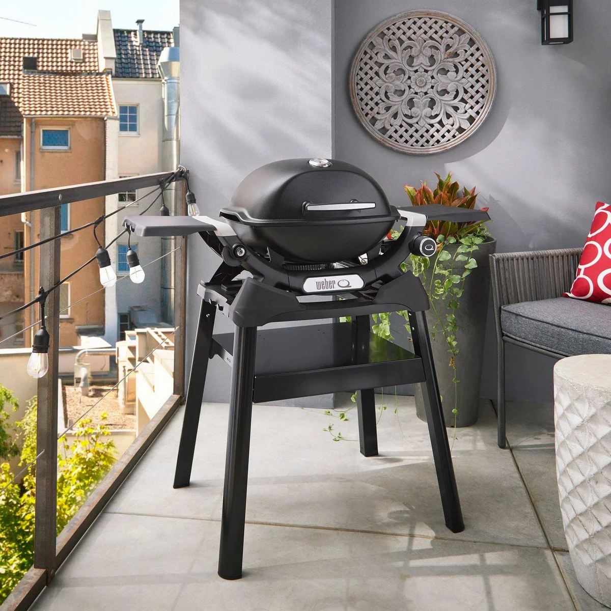 Weber Q1200N Gasgrill, präzises Deckelthermometer, abnehmbare Seitentische — kompakt und leistungsstark 4