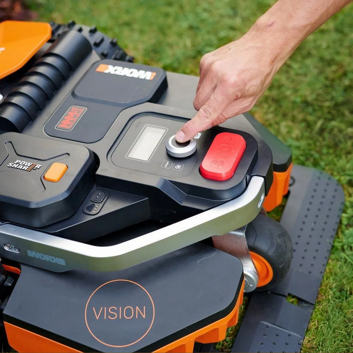 Worx Landroid VISION M800 Mähroboter, intelligente Hinderniserkennung, bis 800 m² Rasenfläche 3